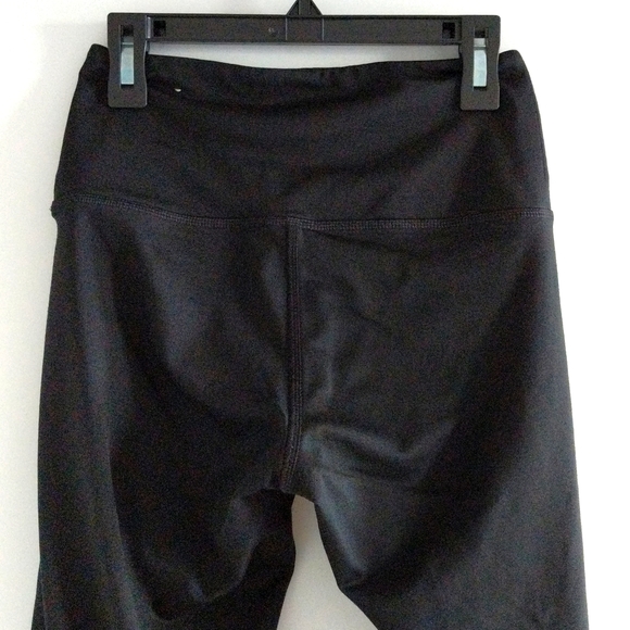 Pink Victoria's Secret ultimate leggings - Picture 5 of 12